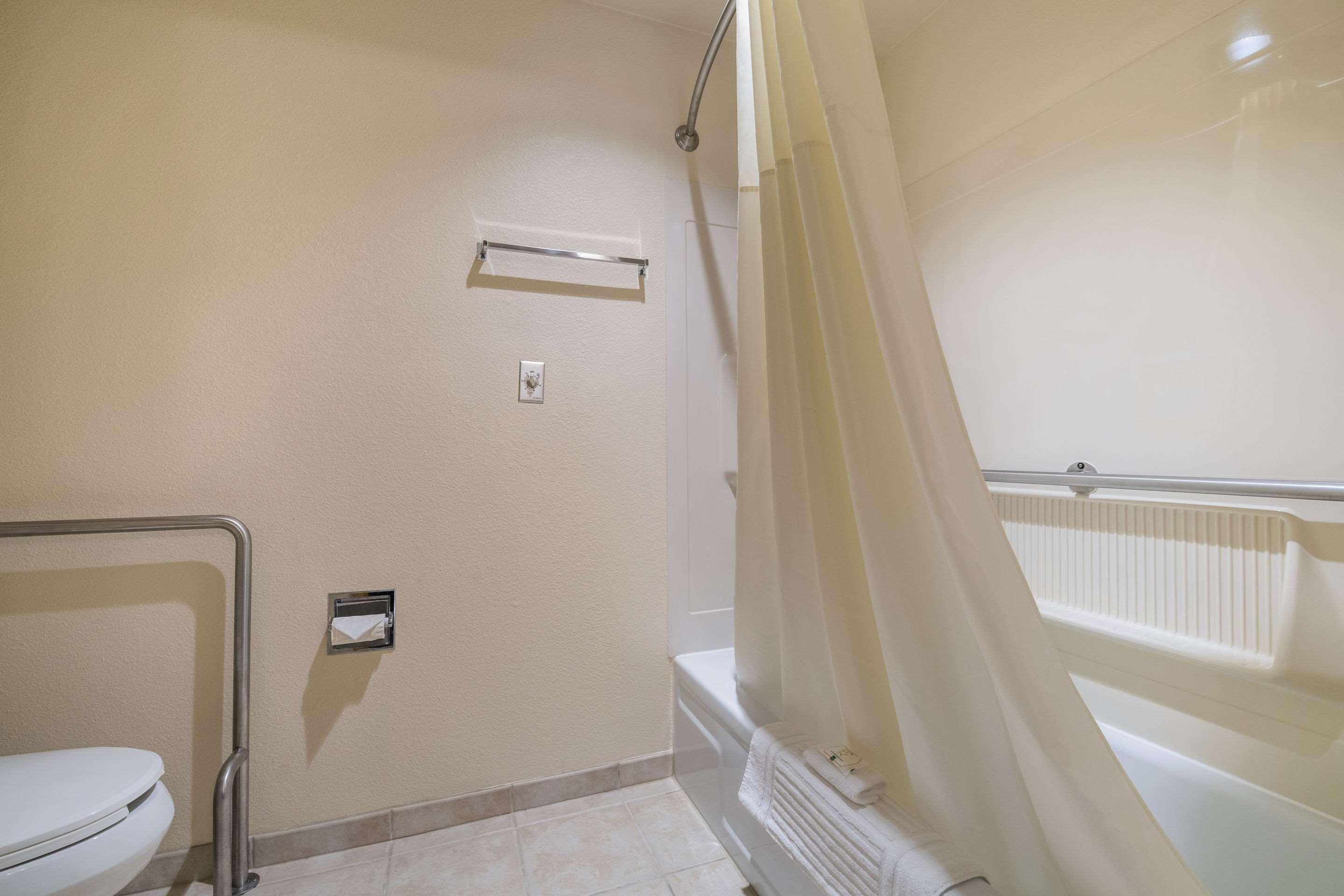 Quality Inn & Suites Silverdale Bangor-Keyport Kültér fotó